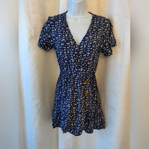 Super sweet floral 50s inspired short mini faux wrap dress